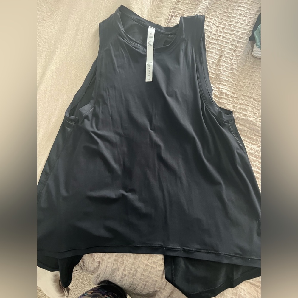 Lululemon tank